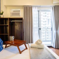 Prime 2-BR apartment near major business districts