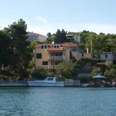Apartment Buki