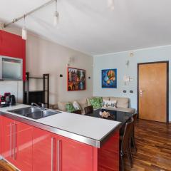 Bright apartment with terrace near the subway