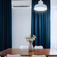 Sunny 1BR on Riscani with French Balcony