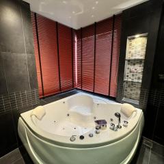 L08 Bangla Suites, Modern Studio On Bangla Road