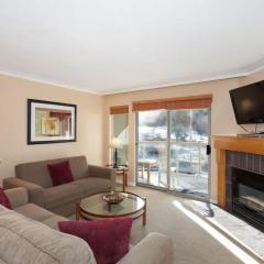 Woodrun Lodge 302 | Large Condo w/ Shared Heated Pool & Large Hot Tub
