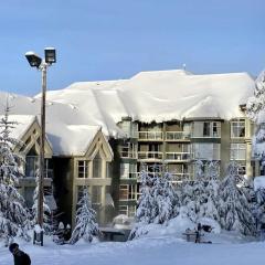 Woodrun Lodge 306 | Budget-friendly Ski-in-Ski-out Condo w/ Heated Pool, Hot Tub, Fireplace