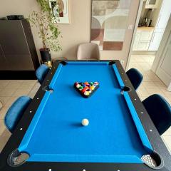 Appartement climatisé 3 étoiles T3 chic à Strasbourg avec billard et terrasse