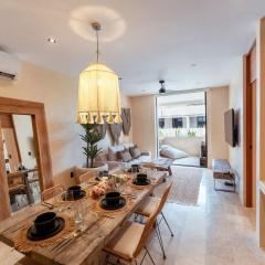 Deja Vu - Stylish 2BR Luxury Apartment with Private Pool