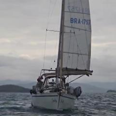 Paraty em um veleiro passeio diário