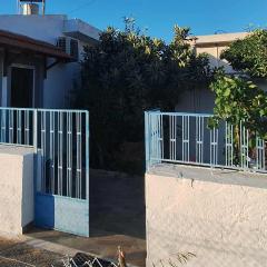 Eve's house