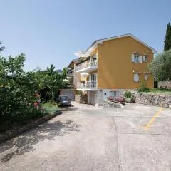 Apartments Mirjana IKA