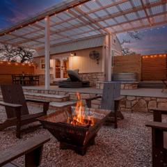 Secluded Luxury Couples Cabin with a Sauna and a Pool, Perfect for a Romantic Weekend in Texas Hill Country