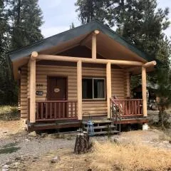 Rustic Cabin Rental in the Tranquil Montana Wilderness near Missoula