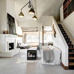 Luxury Cottage Rental with Modern Vintage Interior near Houston, Texas