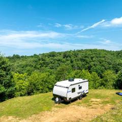 Charming Riverside Camper with Pool, Pickleball & Trails near Blue Ridge, Georgia