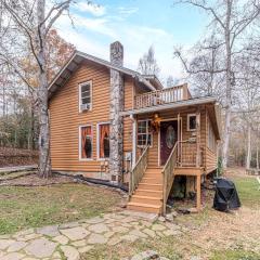 Serene Cabin with Hot-Tub in Cleveland, Georgia