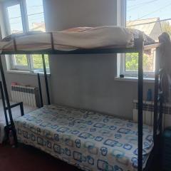 Best Food & hostel, Hovsep Emin Street, 34