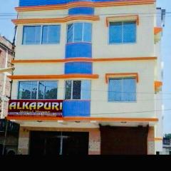 Alkapuri Guest House