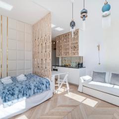 Piotrkowska Prestige Studio by BookingHost