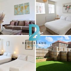 Four Bedroom House by Brookland Stays Serviced Accommodation Short Lets Bristol with Free WiFi