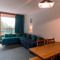 Appartement 6 pers proche pistes, commerces, ESF, garderie, animaux admis, parking, WiFi - FR-1-411-783