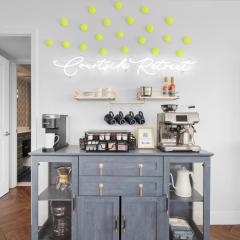 Beachfront condo with two balconies, pool and tennis