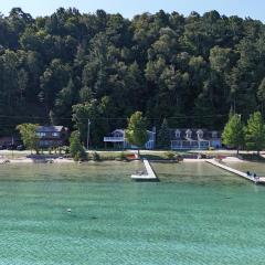 Trader Scott's - Lakefront And Gorgeous!