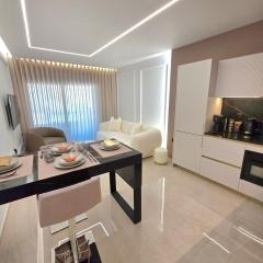 N K Suite - Design Boutique Stay with City view