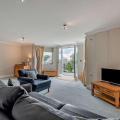 2 Bed in Tenby FB032