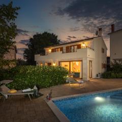 Villa Mare With Private Pool And Garden - Happy Rentals