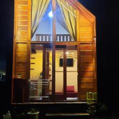 Mini Cabin wetan kali 01