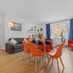 Barbican Lux Apt with Home Cinema Experence by KeyHol Short Let - Up to 8 sleeps