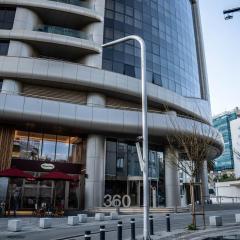 360 Luxury One Bedroom Suite