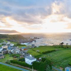 The Cliffs - Picon Seaside Cottage