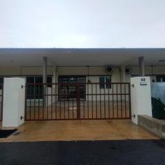 HAIZRINA HOMESTAy