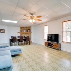 Near Trails and Live Music Cozy Atlanta Apt!