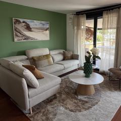 New apartment with terrace in the center