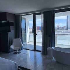 Vegas High Rise Condo w 2 Balconies w Resort