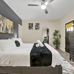 Modern King Bed Suite with Free Parking