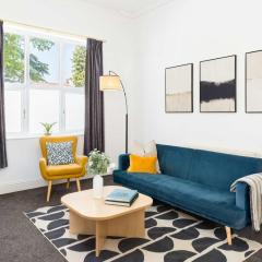 1-Bedroom Apartment in Leamington Spa with Free Parking