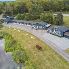 Lakelyn Lodge