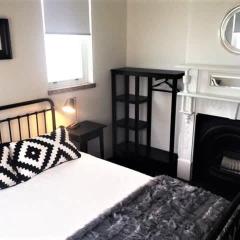 Stylish Victorian Terrace in cultural heart