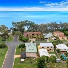 Coastal Bliss - 6 Beds Holiday House
