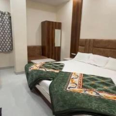 HOTEL M G Palace