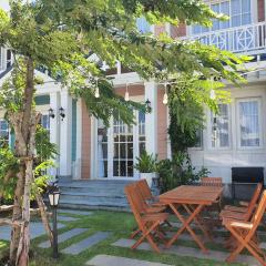 Solaria Villa