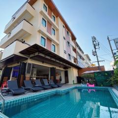 Swimming Pool Apartment Hotel
