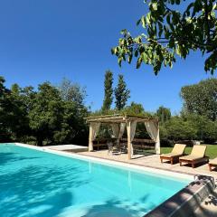 Casa Boutique con piscina y cercana a plaza de Villa de las Rosas