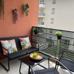 Charming apartment with 2 balconies