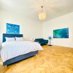 Affordable 2BR Apt, Up to 6P, 4-Min to Stadthalle