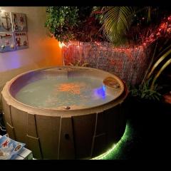 Private studio with pool and a jacuzzi near beach
