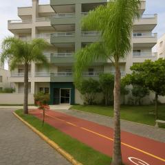 Cobertura Bombinhas 600mts da PRAIA, Ar Condicionado em todos ambientes - Churrasqueira - Comporta 10 pessoas