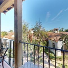 LV372 Upstairs Legacy Villa 3BD-3BA near Main Pool