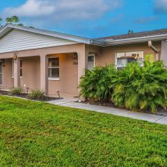 Waterfront duplex, walk to the beach